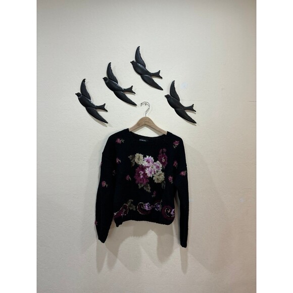 Vintage Carole Little Hand Knit for Saint Tropez West Wool Floral Sweater - M - Picture 4 of 8